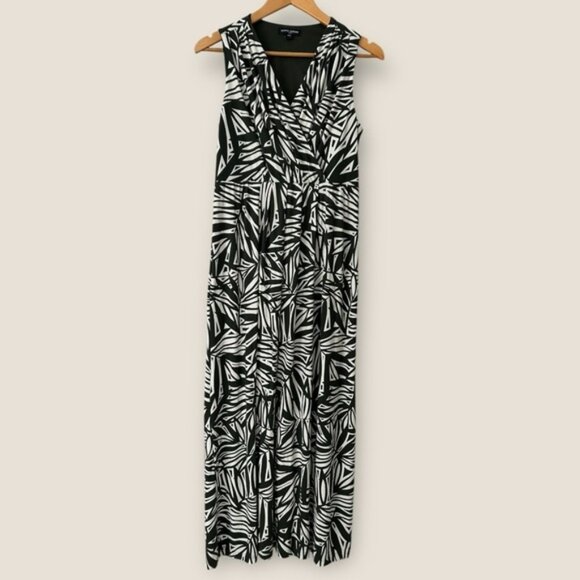 Mario Serrani Dresses & Skirts - Mario Serrani Green Patterned Maxi Dress